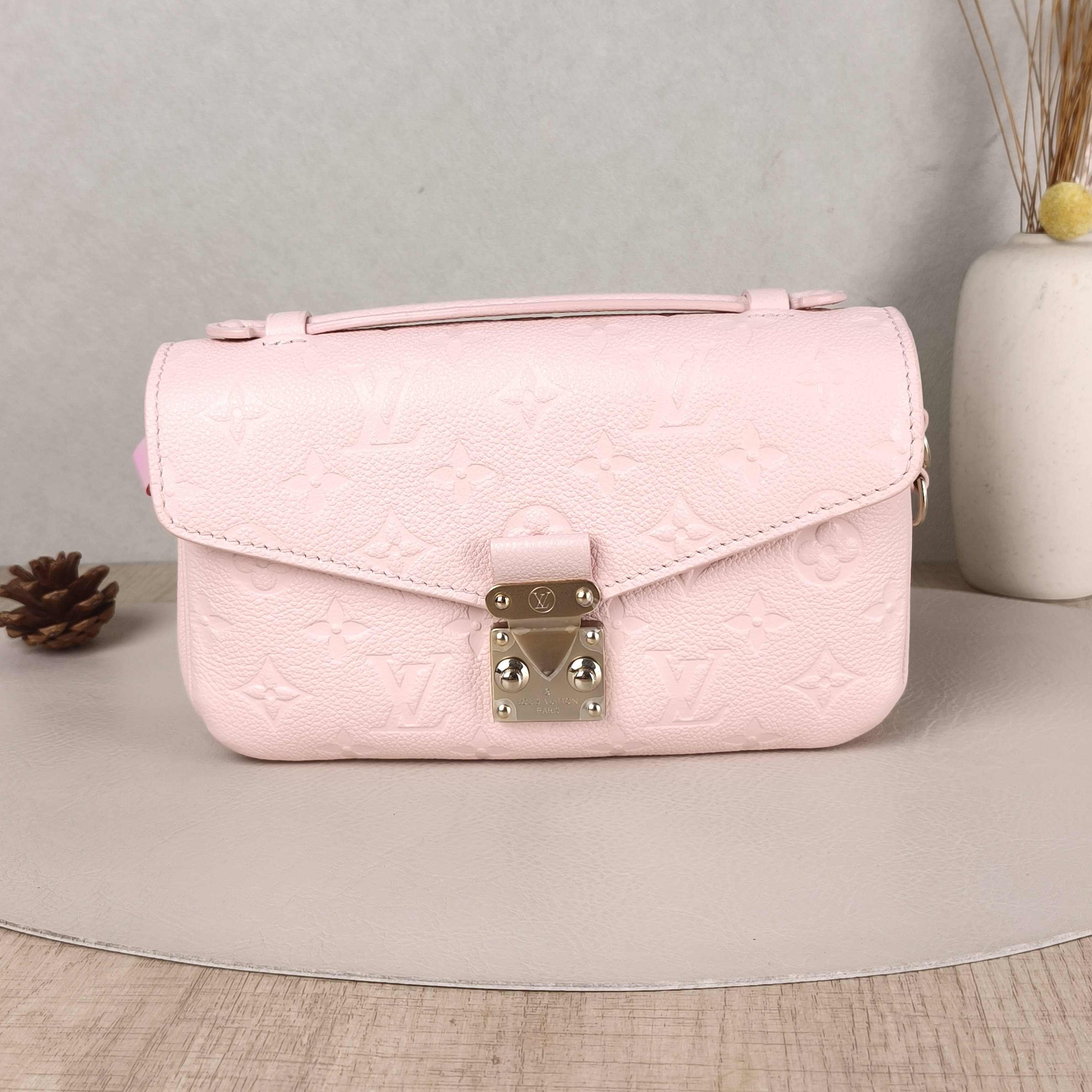 Louis Vuitton Crossbody Bag Pochette Métis East West Empreinte Embossed Calfskin Monogram Small21.5 × 6 × 13.5 cm