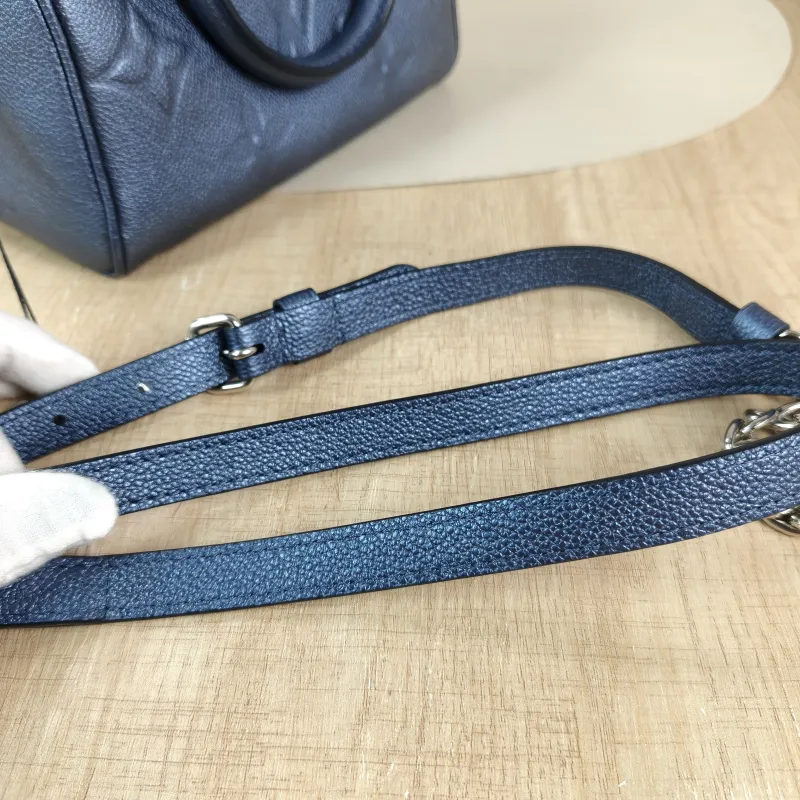 Louis Vuitton Crossbody Bag Speedy20 Calfskin One Size 20.5 × 12 × 13.5 cm — detail view 12 of 12