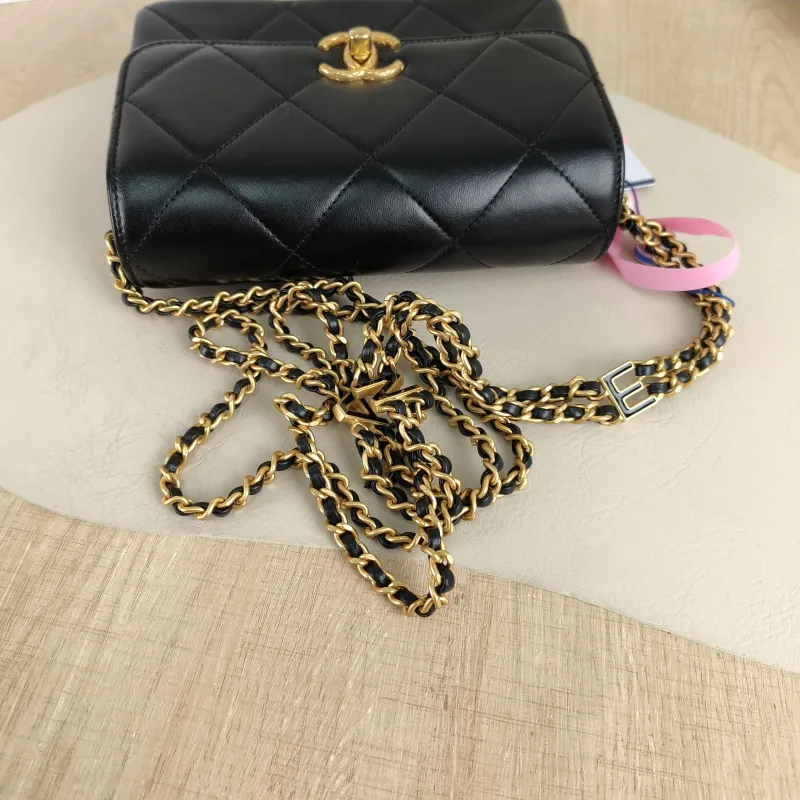 Chanel Crossbody Bag Black Calfskin 19 × 5.5 × 11 cm Microchip Edition — detail view 7 of 11