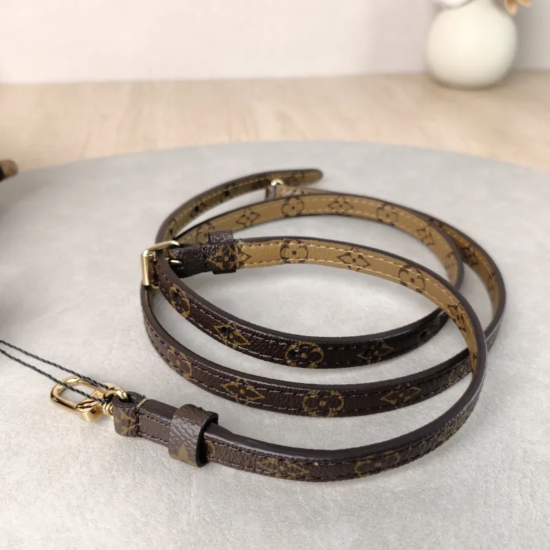 Louis Vuitton Crossbody Bag Onthego BB Monogram PVC BB 18 × 8.5 × 15 cm — detail view 7 of 14