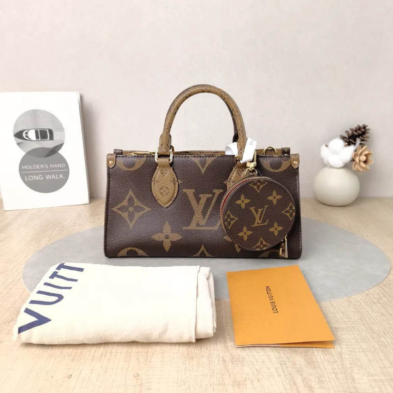 Louis Vuitton Crossbody Bag Onthego East West Monogram PVC Small 25 × 10 × 13 cm — cover view 2 of 6