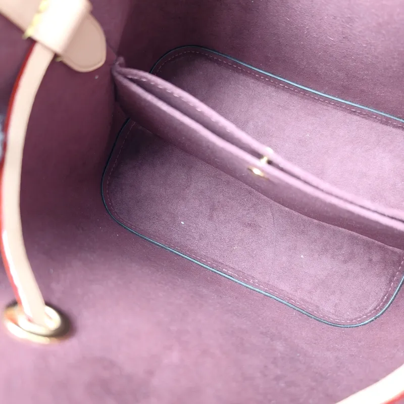Louis Vuitton Crossbody Bag NÉONOÉ Bucket Bag BB Monogram PVC BB 20 × 13 × 20 cm — detail view 9 of 13