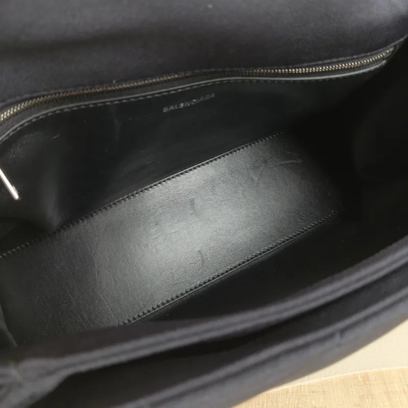 BALENCIAGA Shoulder Bag CRUSH Chain Bag Black Medium 30 × 13 × 20 cm — detail view 9 of 11