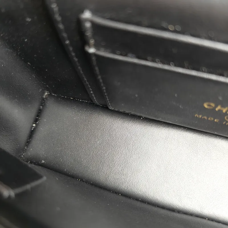 Chanel Crossbody Bag lp Box Bag Top Handle Crossbody Bag Black Calfskin 19.5 × 5 × 12 cm — detail view 12 of 12