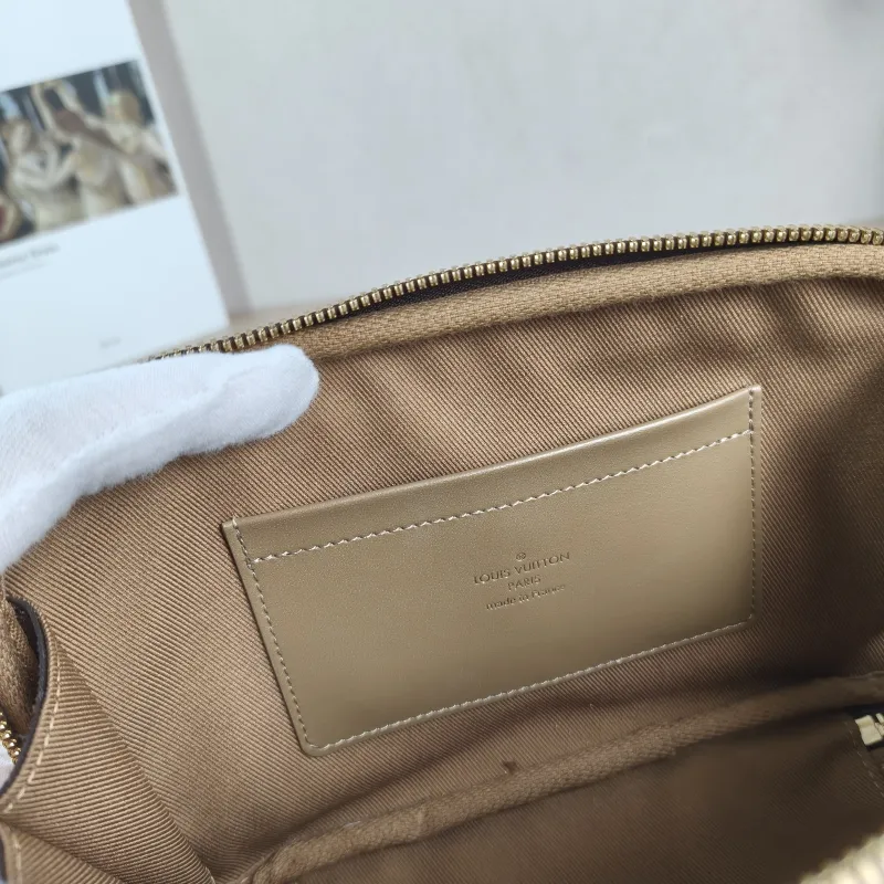 Louis Vuitton Crossbody Bag Utility Crossbody Camera Bag Monogram PVC One Size 18 × 10 × 11 cm — detail view 7 of 11