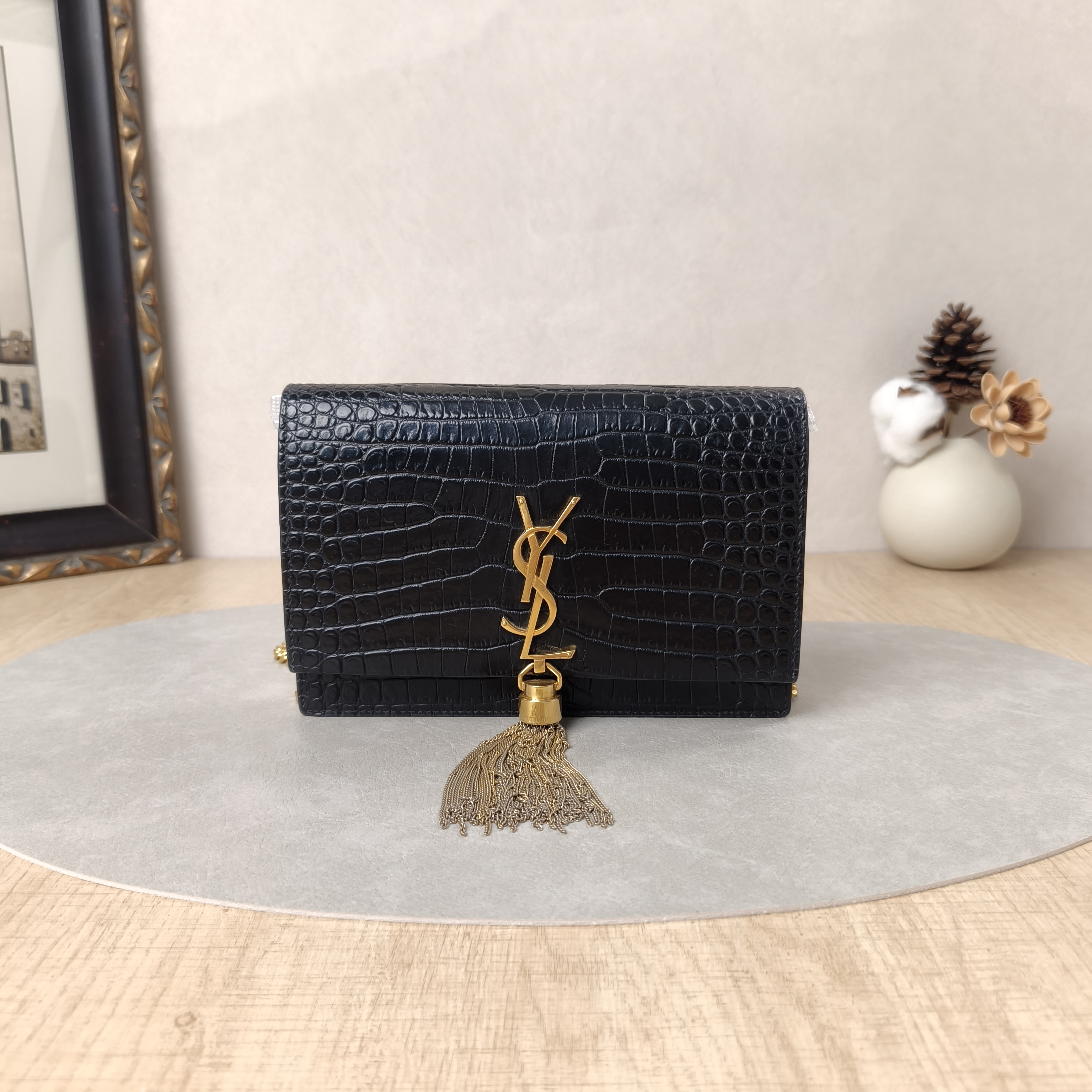 SAINT LAURENT Crossbody Bag KATE Edition Black Calfskin Small20 × 5 × 12.5 cm
