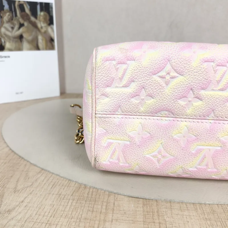 Louis Vuitton Crossbody Bag Speedy20 Collection · Calfskin One Size 20.5 × 12 × 13.5 cm — detail view 8 of 10