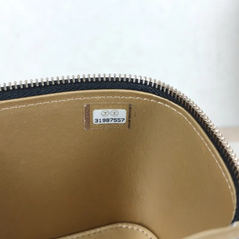 Chanel Crossbody Bag Edition Box Bag Cosmetic Bag Black Lambskin 17 × 8 × 9.5 cm — detail view 1 of 14