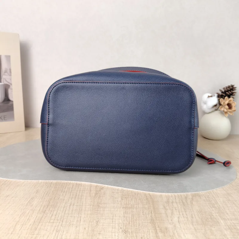 Louis Vuitton Shoulder Bag lockme Shoulder Bag Blue Red Calfskin One Size 25 × 15 × 27 cm — cover view 2 of 5