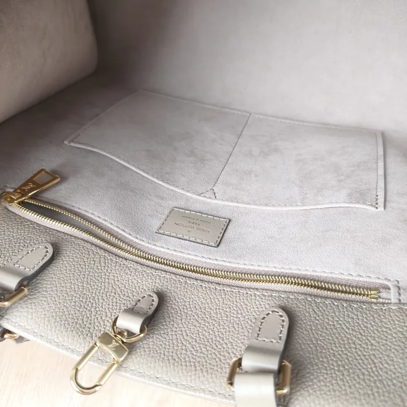 Louis Vuitton Shoulder Bag Onthego Medium Monogram Empreinte Embossed Calfskin Medium 35 × 14 × 27 cm — detail view 9 of 11
