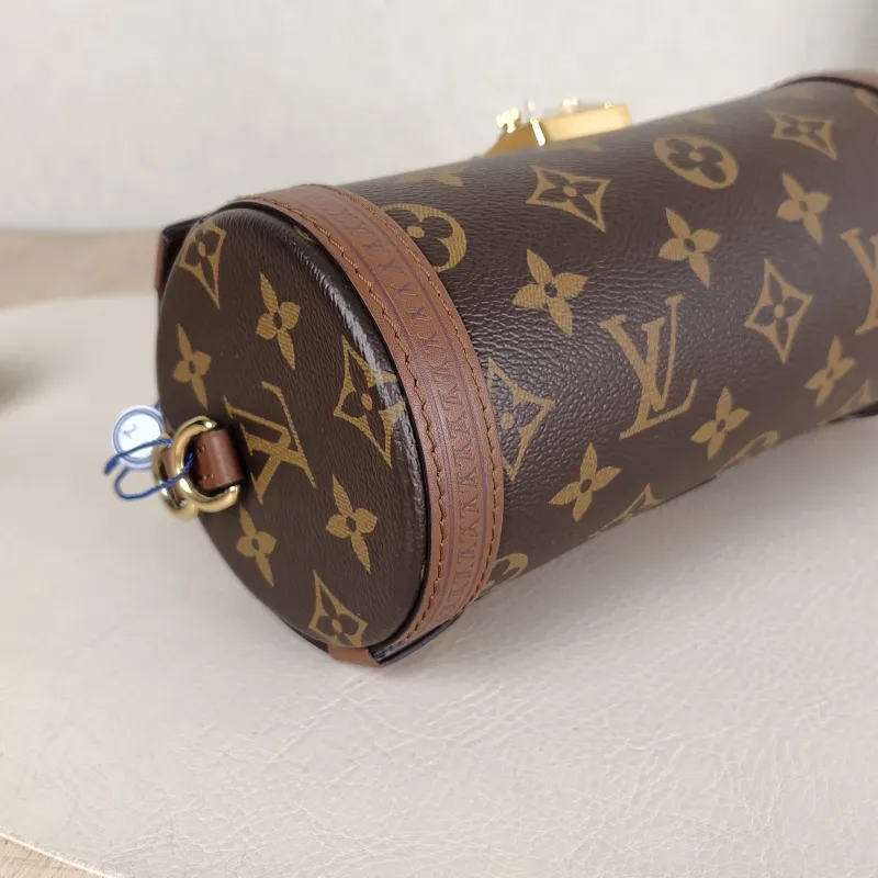 Louis Vuitton Crossbody Bag Papillon Trunk Monogram PVC Small19 × 9 × 9 cm — detail view 9 of 12