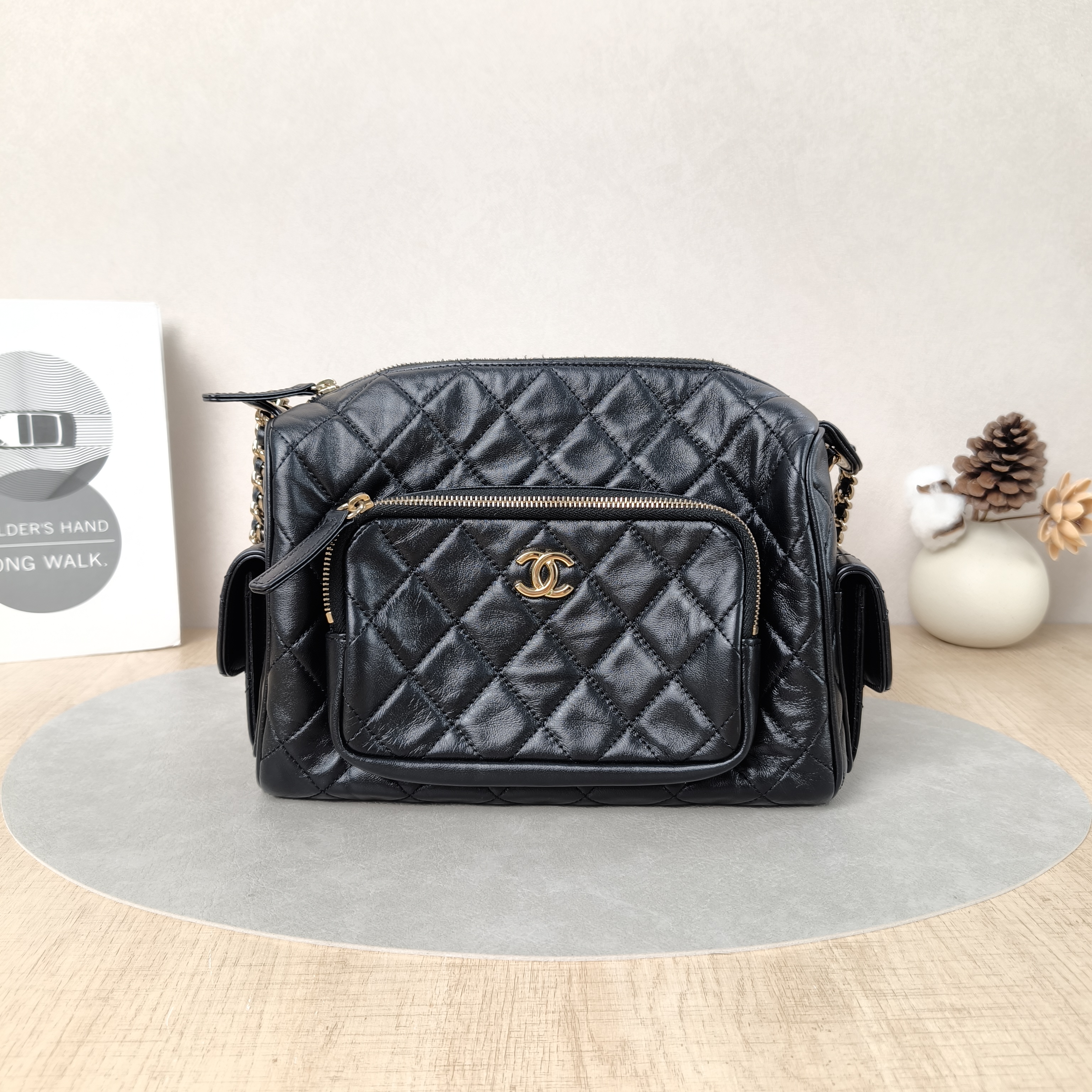Chanel Crossbody Bag24k Camera Bag Black Lambskin24 × 17 × 18 cm
