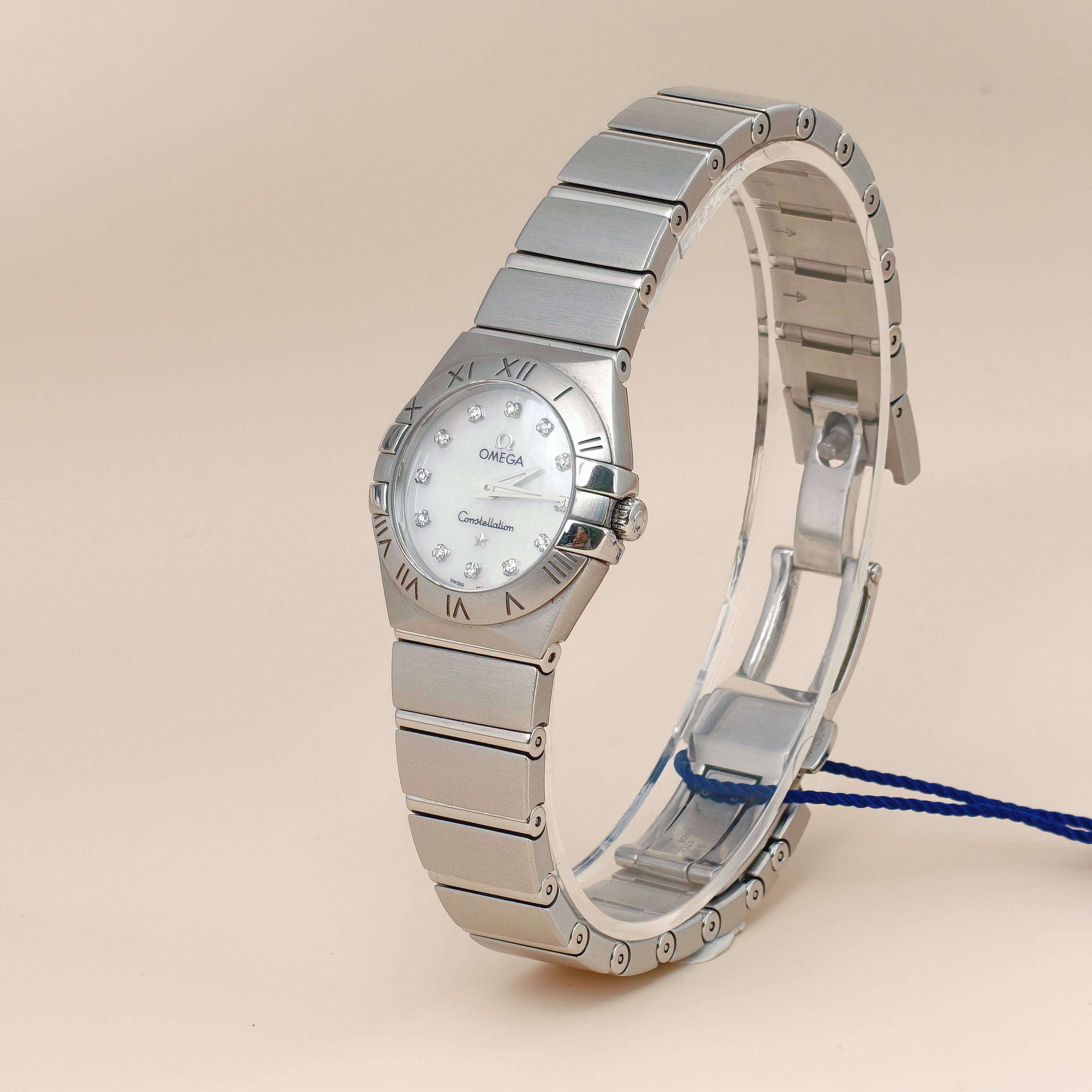 OMEGA Watch Collection Watch One Size24 โ cover view 9 of 10