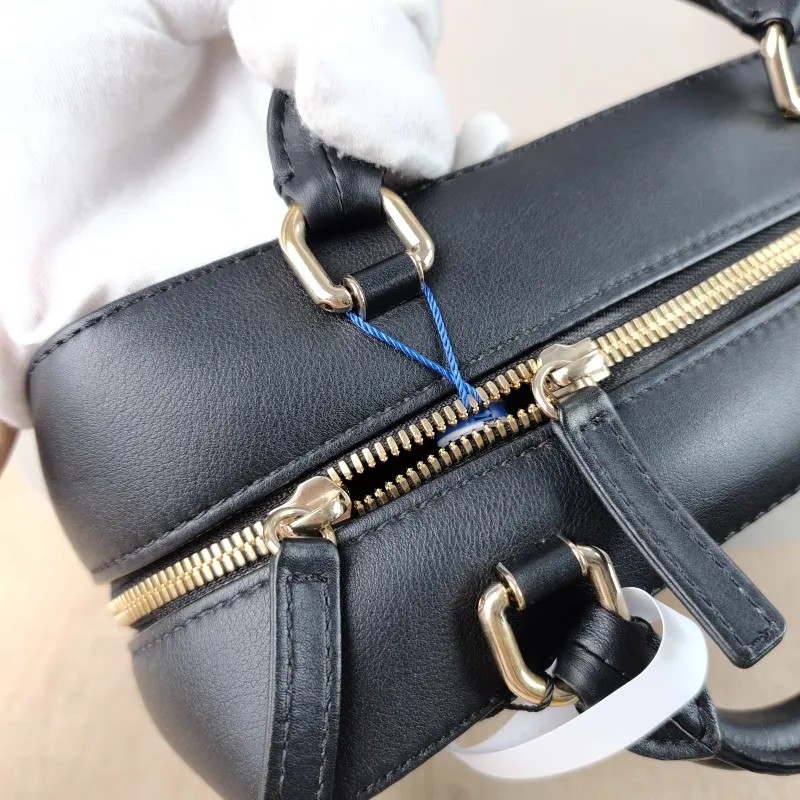 Chanel Crossbody Bag Box Bag Top Handle Crossbody Bag Black Calfskin 23 × 9.5 × 17 cm 29 — detail view 3 of 16