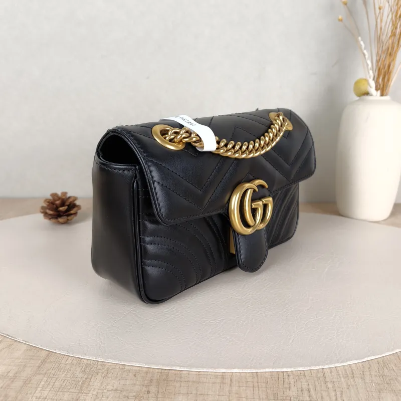 GUCCI Crossbody Bag GG Marmont Small Marmont 22Black CC alfskin Small22 × 6 × 13 cm — cover view 4 of 5