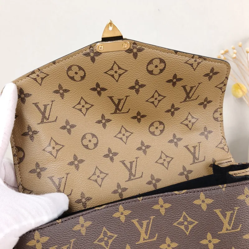 Louis Vuitton Crossbody Bag Pochette Métis Monogram Colorblock PVC Medium 25 × 7 × 19 cm — detail view 8 of 12