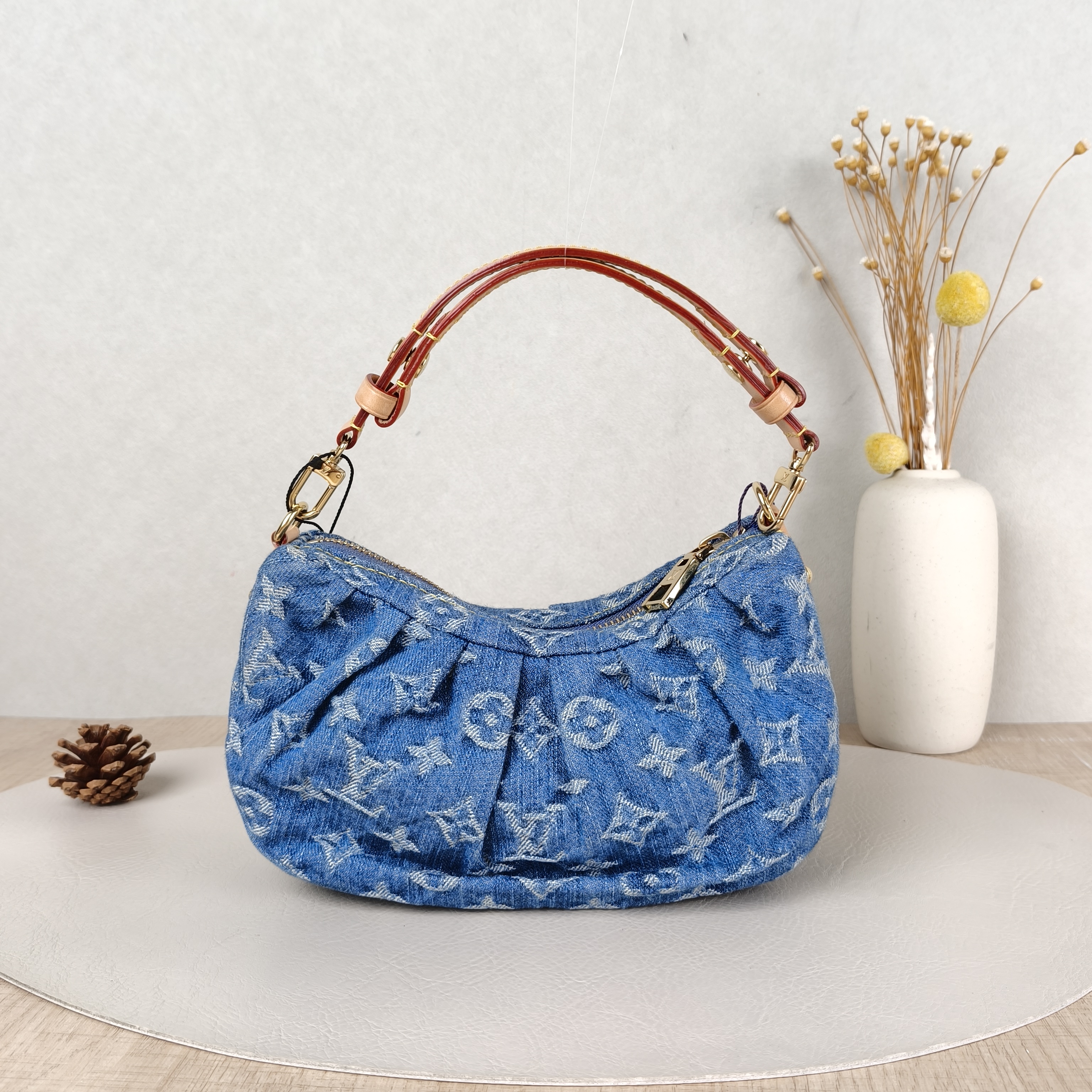 Louis Vuitton Shoulder Bag Pochette Valley Blue One Size21 × 7 × 15 cm — cover view 2 of 5