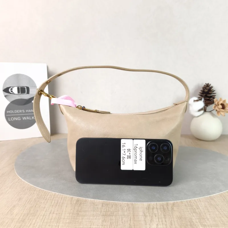 Miumiu Top Handle Bag Spirit Vanity Case Bag Cosmetic Bag Lambskin One Size18.5 × 10 × 14 cm — cover view 5 of 5