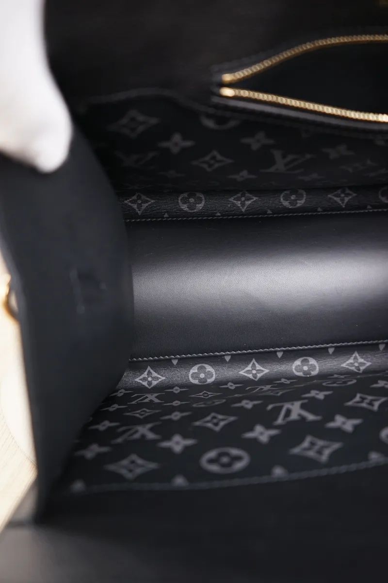 Louis Vuitton steamer Top Handle Bag Medium Black with Gold-Tone Hardware Calfskin Microchip Edition · Shoulder Strap · 31.5 × 15 × 27.5 cm — detail view 15 of 18
