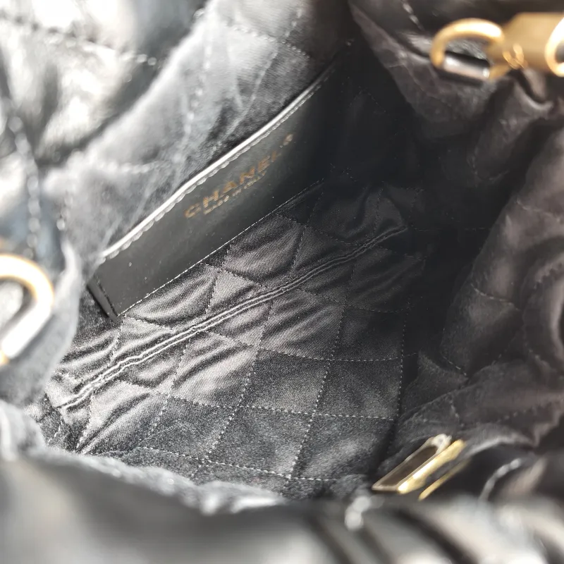 Chanel Shoulder Bag 22Bag Black CC alfskin Mini 20 × 6 × 19 cm — detail view 1 of 12