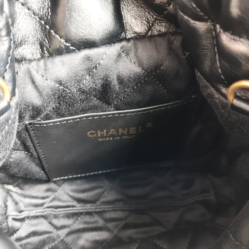 Chanel Shoulder Bag 22Bag Black CC alfskin Mini 20 × 6 × 19 cm — detail view 11 of 12