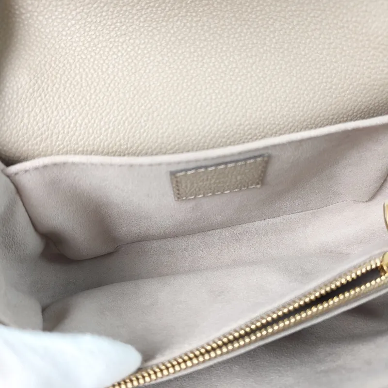Louis Vuitton Crossbody Bag Pochette Métis East West Empreinte Embossed Calfskin Small21.5 × 6 × 13.5 cm — detail view 10 of 14