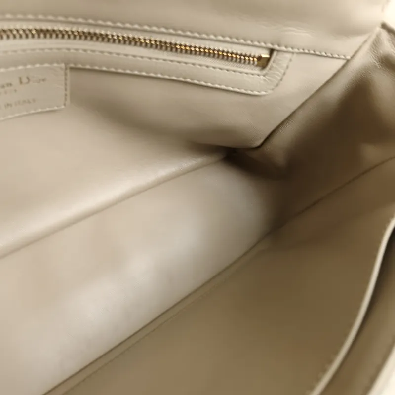 DIOR Shoulder Bag Caro Chain Bag Taupe Calfskin Large 28.5 × 10 × 17.5 cm — detail view 5 of 10