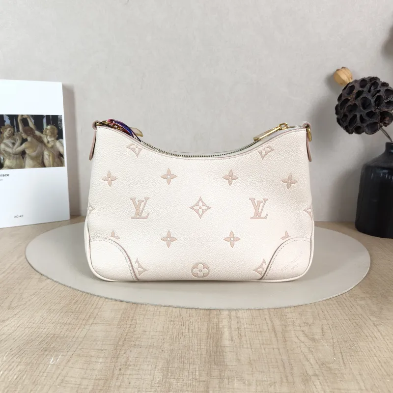 Louis Vuitton Crossbody Bag Boulogne Beige Monogram Empreinte Embossed Calfskin Small 26 × 9.5 × 16 cm — cover view 4 of 6
