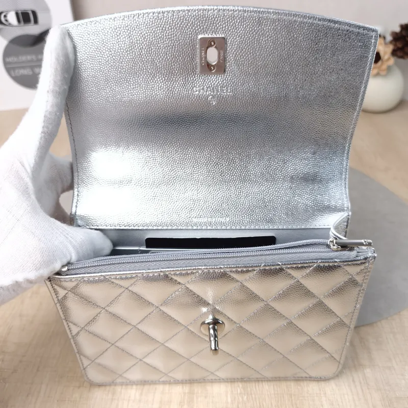 Chanel Backpack Backpack Silver Grained Calfskin One Size 18.2 × 5 × 14 cm — detail view 3 of 14
