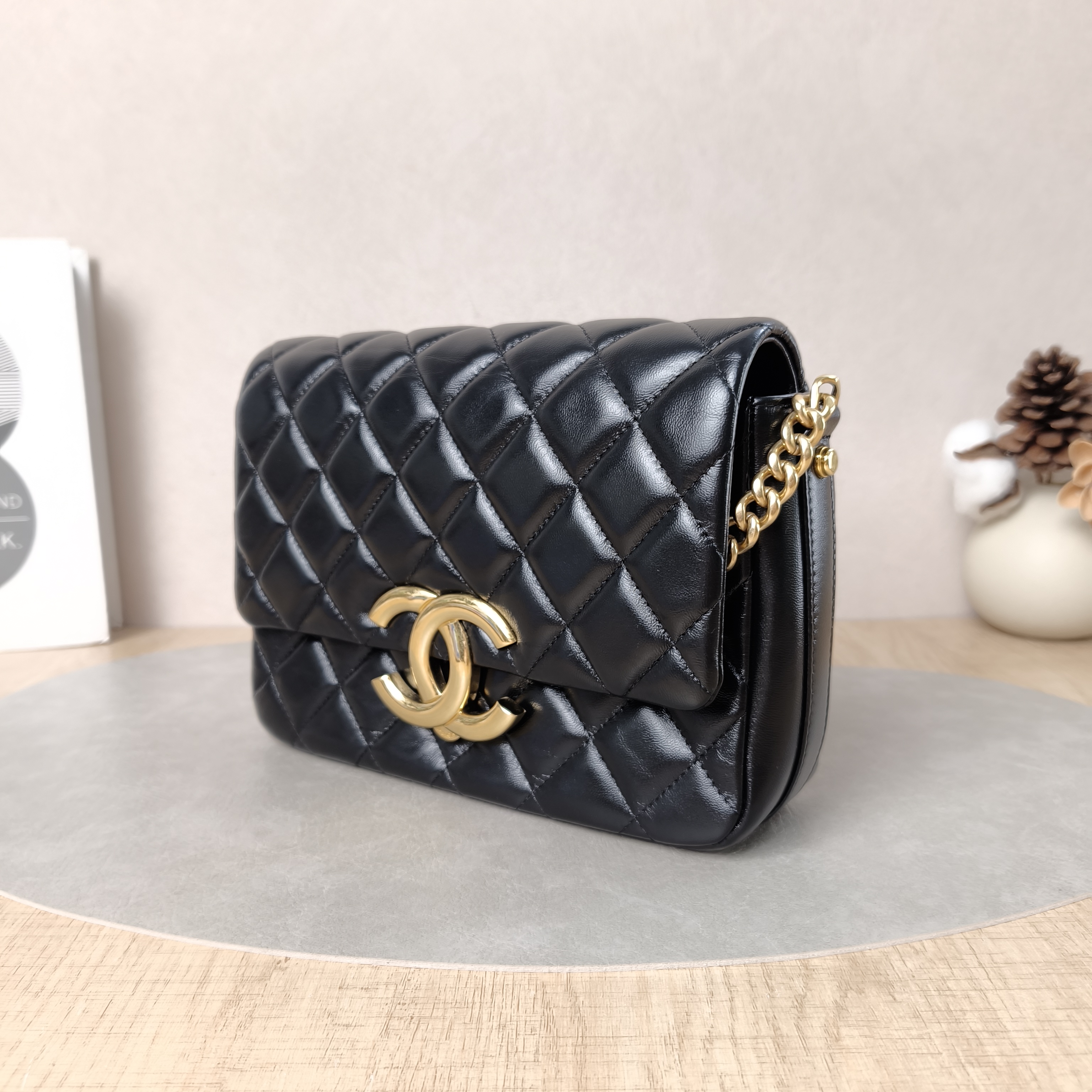 Chanel Crossbody Bag Edition c logo Black Waxed Leather One Size22 × 7 × 16 cm — cover view 2 of 5
