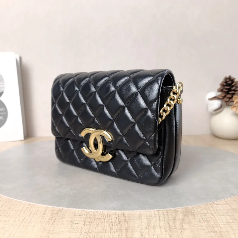 Chanel Crossbody Bag Edition c logo Black Waxed Leather One Size22 × 7 × 16 cm — cover view 2 of 5