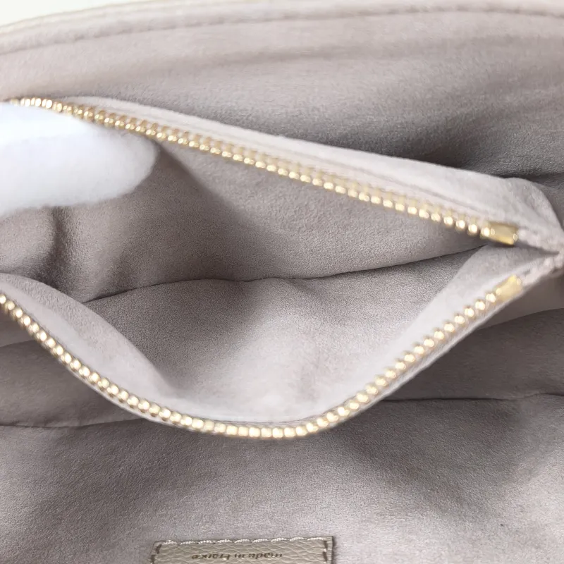 Louis Vuitton Crossbody Bag Pochette Métis East West Empreinte Embossed Calfskin Monogram Small21.5 × 6 × 13.5 cm — detail view 12 of 15