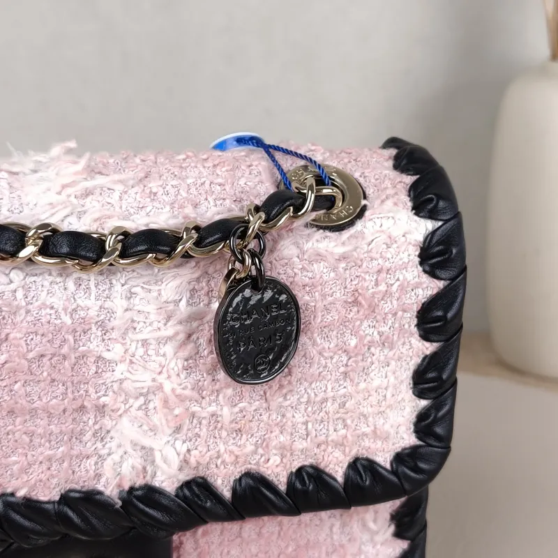 Chanel Crossbody Bag 22c Woven Pink One Size 19 × 5 × 15 cm — detail view 4 of 15