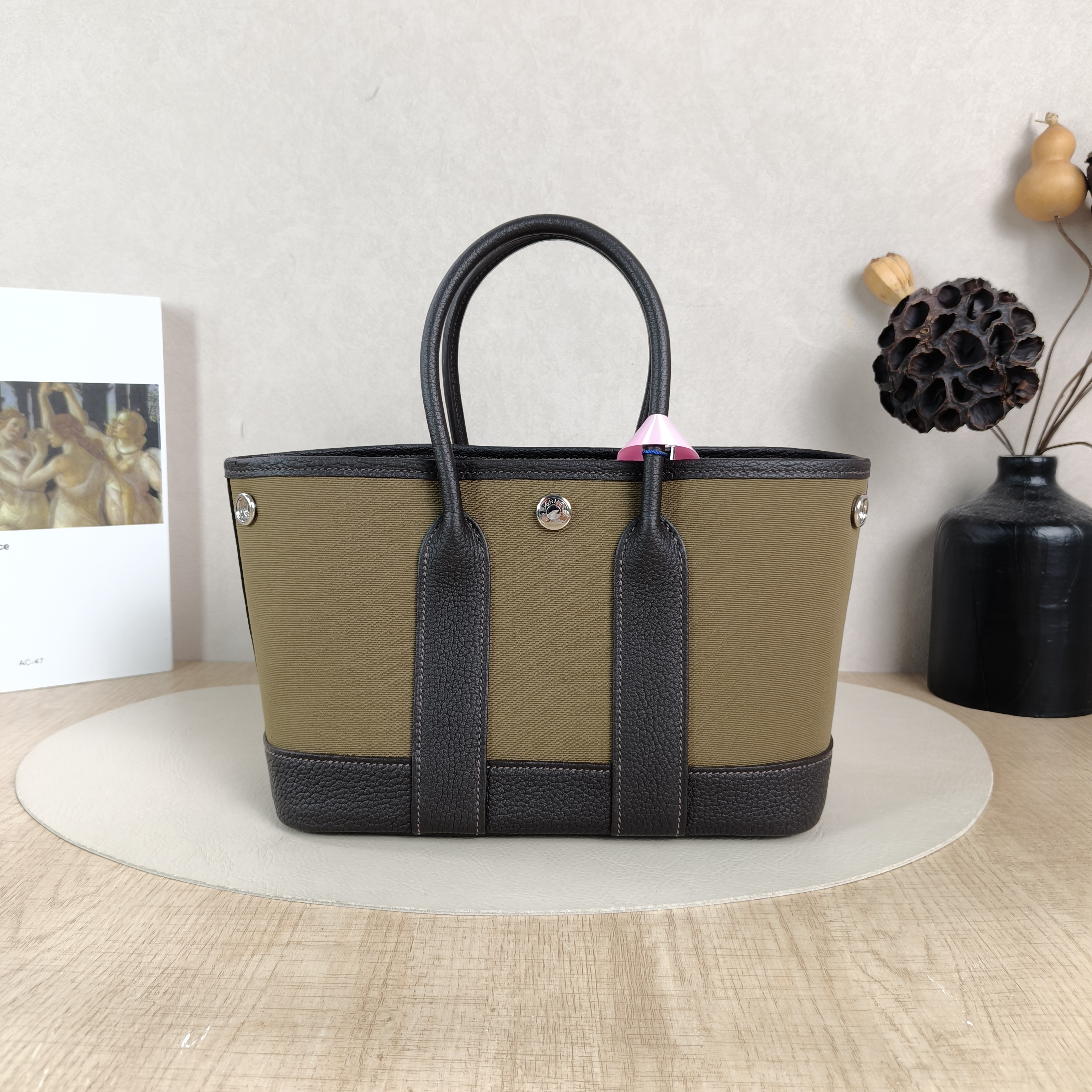 Hermès Top Handle Bag Neo Garden 23 Mini6H Canvas · Negonda Calfskinmini23 × 10 × 16 cm — cover view 3 of 6