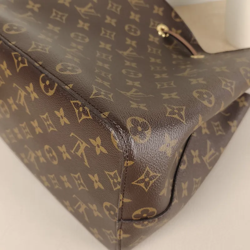 Louis Vuitton Shoulder Bag NÉONOÉ Bucket Bag Caramel PVC Medium 26 × 17.5 × 26 cm — detail view 10 of 12