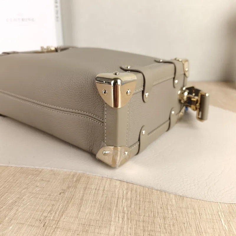 Louis Vuitton Crossbody Bag Side Trunk Box Calfskin Medium 23.5 × 8.5 × 16 cm — detail view 8 of 10