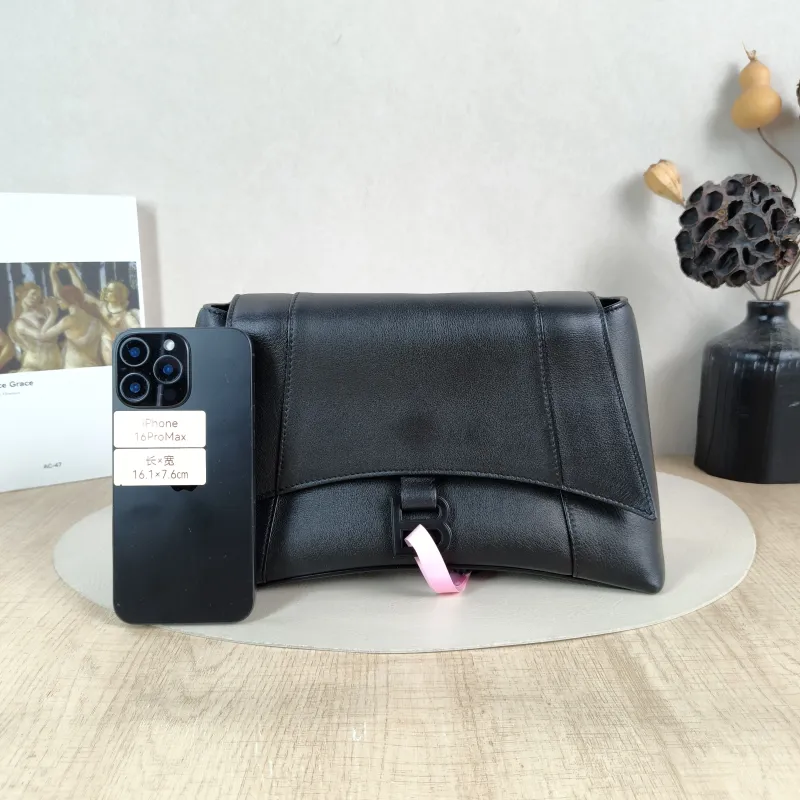 BALENCIAGA Shoulder Bag DOWNTOWN Black Calfskin Small 30 × 10 × 17.5 cm — cover view 3 of 5