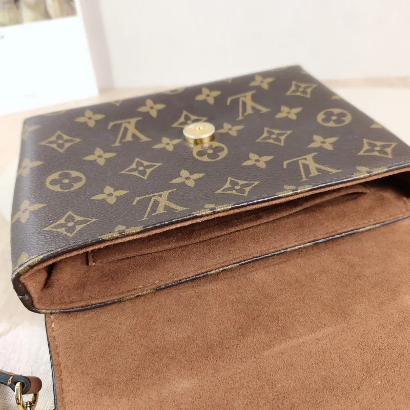 Louis Vuitton Crossbody Bag Locky BB Caramel PVC BB 20 × 7.5 × 16 cm — detail view 2 of 14