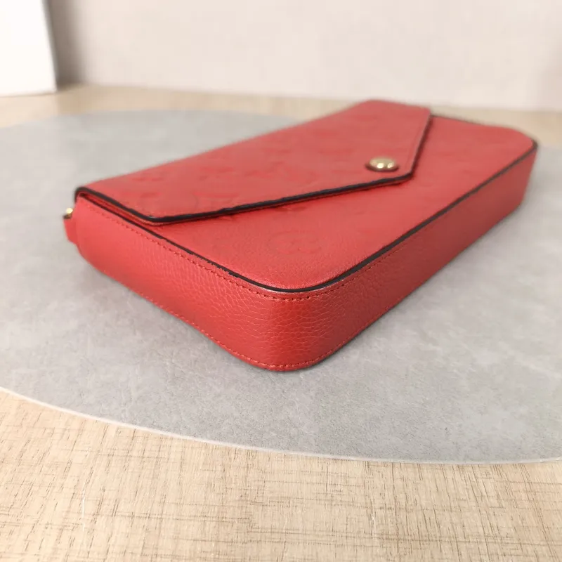Louis Vuitton Crossbody Bag Pochette Félicie Red Calfskin Small21 × 3 × 12 cm — detail view 1 of 13