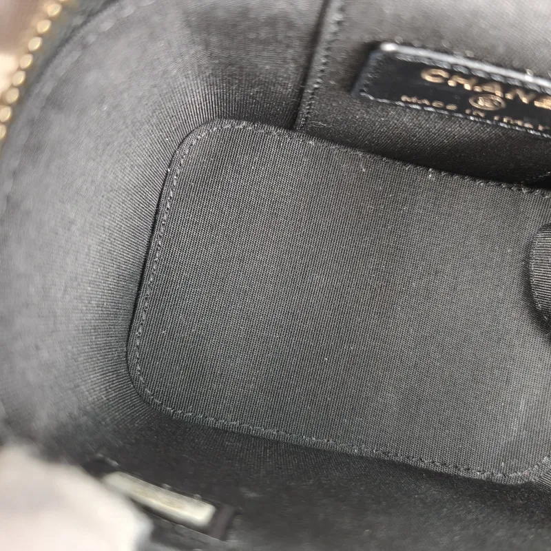 Chanel Crossbody Bag Edition Black Wovenmini11 × 7 × 9 cm — detail view 9 of 14