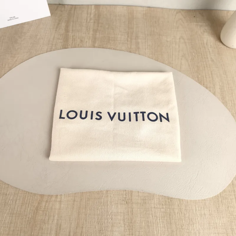 Louis Vuitton Crossbody Bag Speedy20 Calfskin One Size 20.5 × 12 × 13.5 cm — detail view 7 of 12