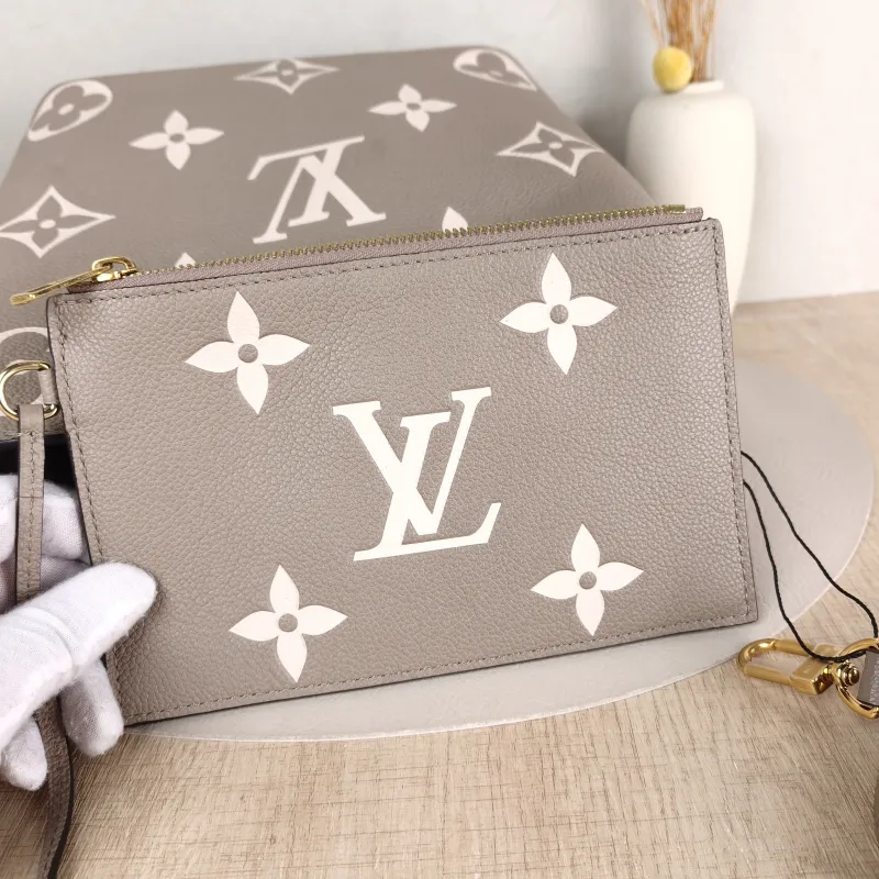 Louis Vuitton Shoulder Bag NÉONOÉ Bucket Bag · White Monogram Empreinte Embossed Calfskin Medium 26 × 17.5 × 26 cm — detail view 5 of 13