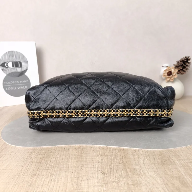 Chanel Shoulder Bag hobo Black Lambskin One Size 32 × 10 × 26 cm 29 — cover view 4 of 6