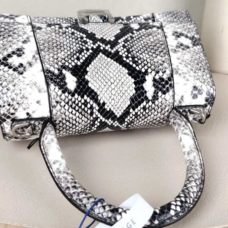 BALENCIAGA Crossbody Bag Hourglass Hourglass Bag Colorblock Embossed Calfskin Small23 × 10 × 14 cm — detail view 12 of 12