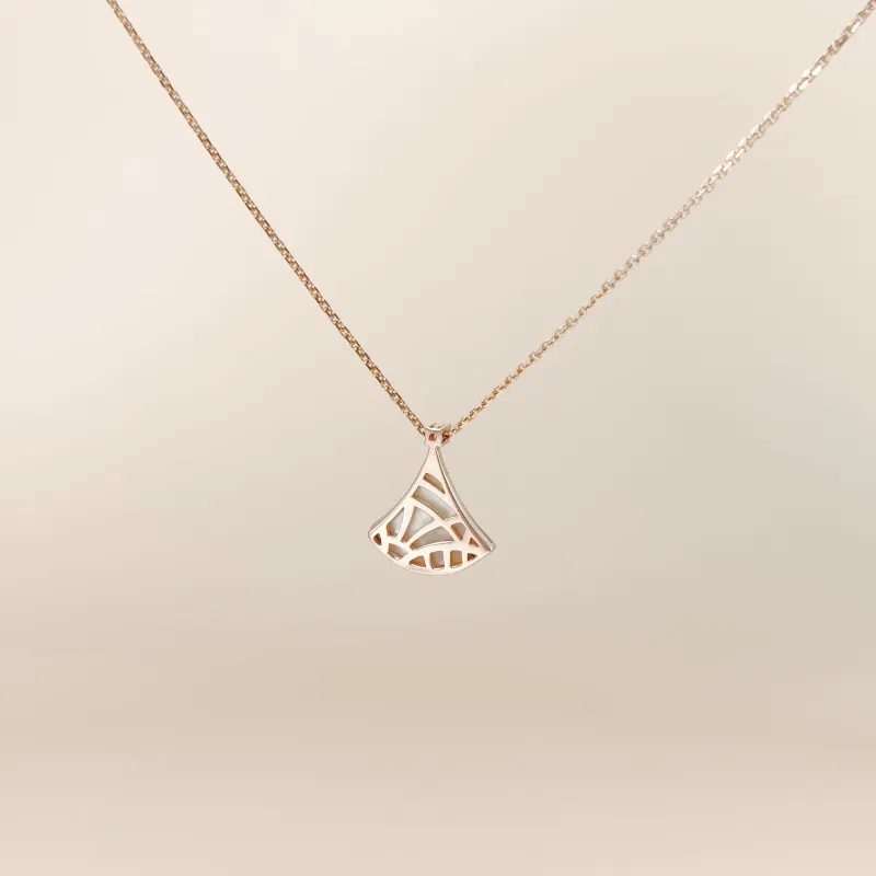 Bvlgari Necklace Divas' Dream White Mother-of-Pearl Diamond18KR ose Gold Small44cm — cover view 4 of 10