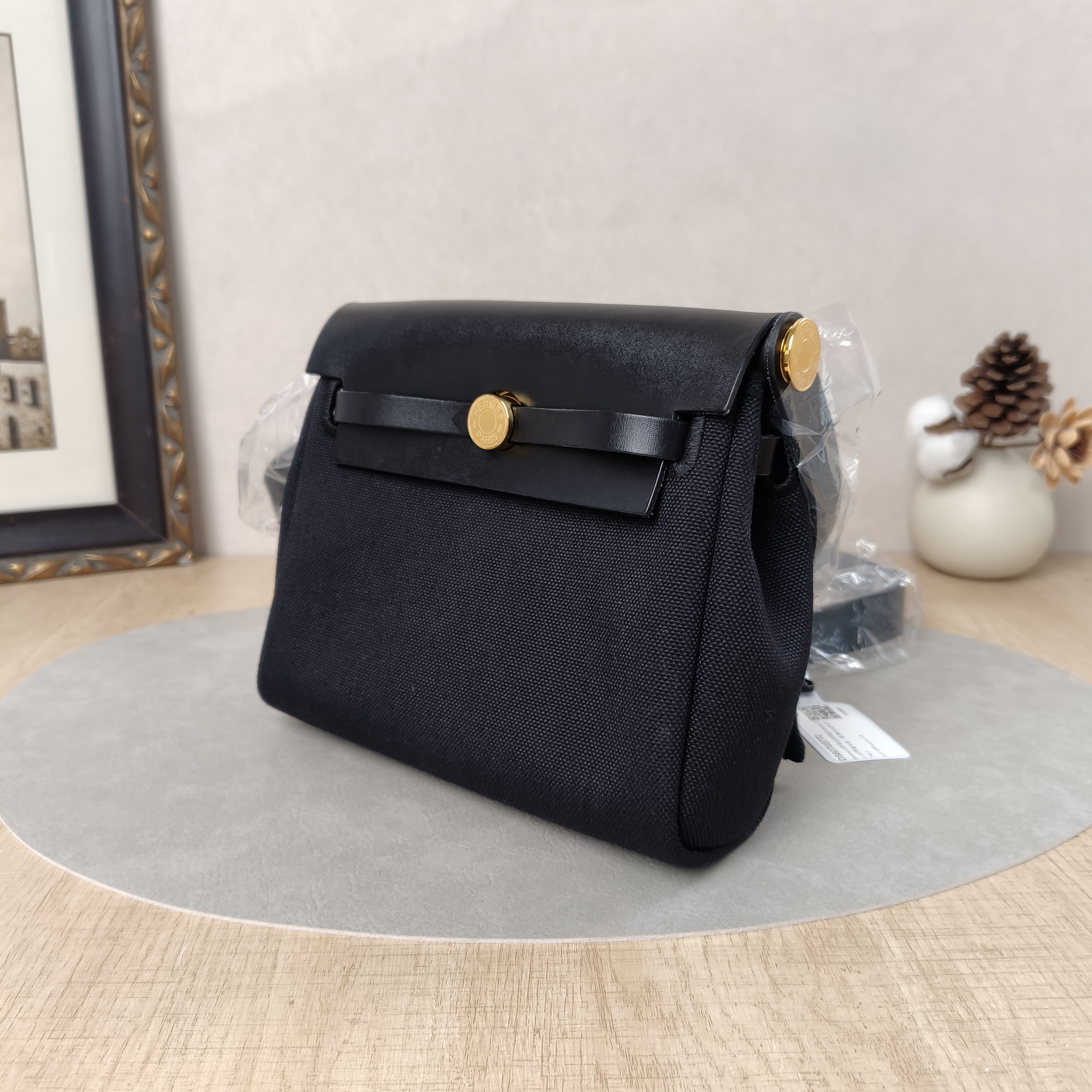 Hermès Crossbody Bag Herbag Zip 20Black Calfskin,Canvasmini20.5 × 7 × 16.5 cm — cover view 2 of 6