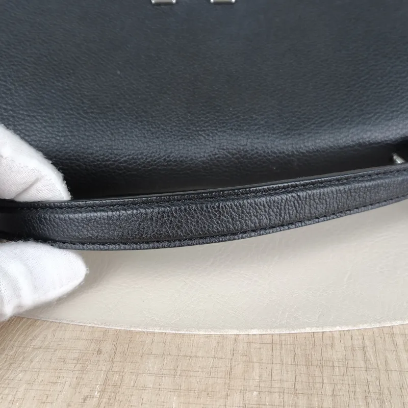 Louis Vuitton Crossbody Bag My Lockme Messenger Bag Black Calfskin Medium28 × 11 × 20 cm — detail view 15 of 15