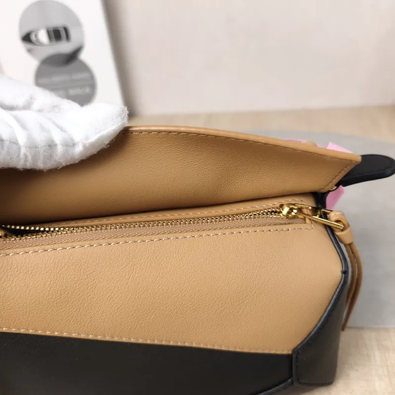 LOEWE Crossbody Bag Puzzle Black Brown Calfskin Mini 18 × 8 × 12.5 cm — detail view 3 of 11