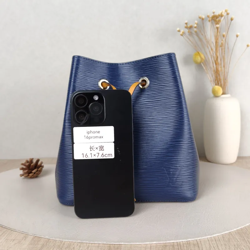 Louis Vuitton Crossbody Bag NÉONOÉ Bucket Bag BB Blue · Yellow Epi Embossed Calfskin BB 20 × 13 × 20 cm — cover view 3 of 5