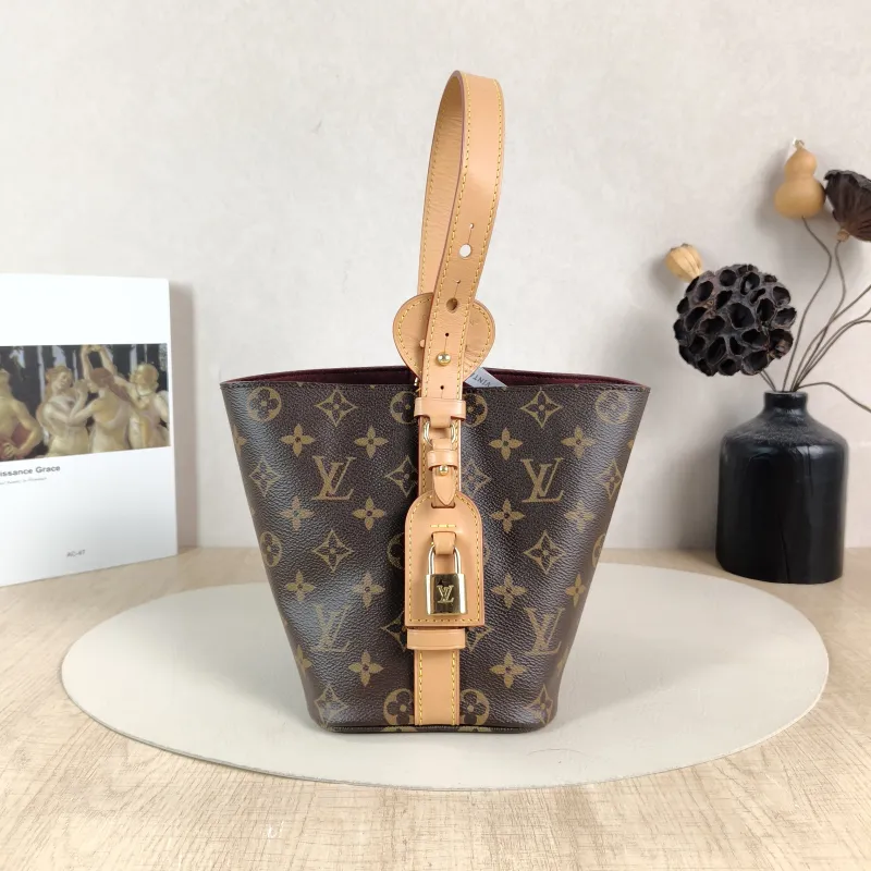 Louis Vuitton Top Handle Bag ALL IN BB Monogram PVCBB16 × 12 × 18 cm